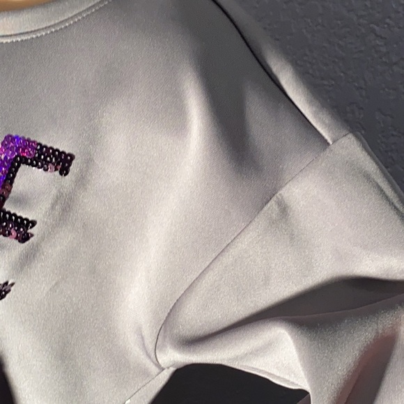M - JUICY COUTURE - sequin I WOKE UP LIKE THIS grey / purple sweater - Picture 8 of 16